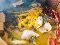 木桶酸菜鱼-中8楼风尚云南菜(颐堤港店)