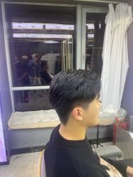 -藤野造型烫发染发