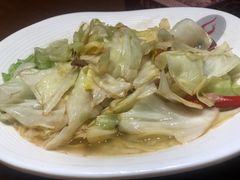 手撕莲花白-老滇山寨•云南特色菜•地方菜•民族风情歌舞表演(金碧店)