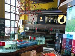 -黄泥岗·地道湖北菜(奥特莱斯店)