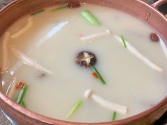 -三人行骨头王火锅(长寿店)