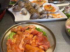 -围炉肉舍•炭烤活鳗•丹东海鲜烤肉(步行街店)