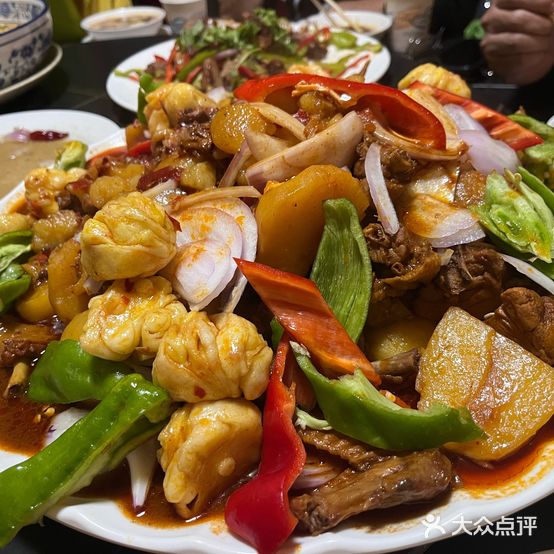 三大盘土鸡焖花卷美食城(天马美食街店)