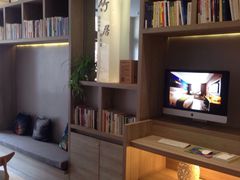 -西安大雁塔科技大学地铁站亚朵酒店