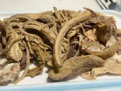-乡土黄·鲜牛肉火锅·小龙虾(兴业街店)