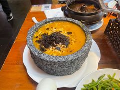 -菌自由丨野生菌火锅特色庭院餐厅(丽江古城店)