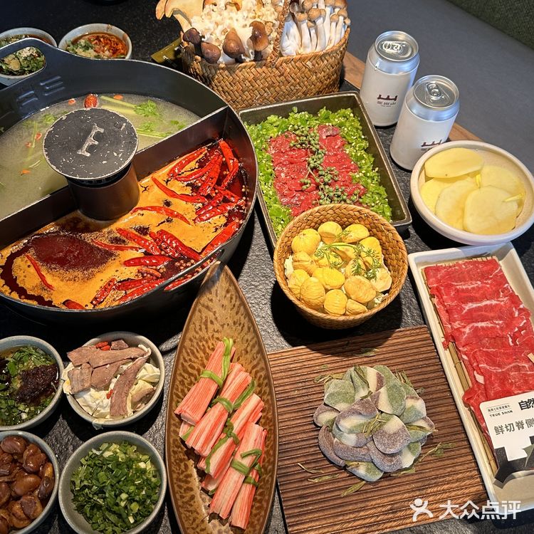 三出山火锅的性价比也超高！价格实惠，份量十足