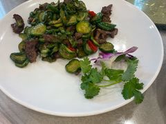 脆瓜炒牛肉-新溢香国际酒店-中餐厅