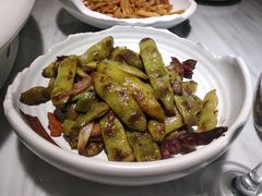 咸肉焖豆角-食客堂麻婆豆腐专门店