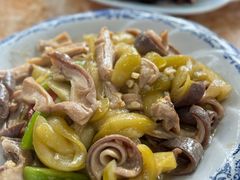 -黄记四更烤乳猪店