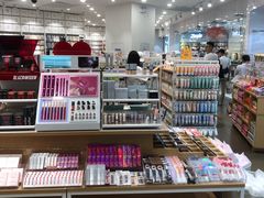-名创优品(广东东莞东城万达2店)