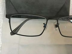 -爱视眸Eyeblling眼镜·依视路·蔡司镜片折扣店(百联南方商城购物中心)