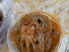 -爆炸头阿姨小四川正宗川味小吃(无任何分店)
