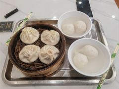 -老西白点心店
