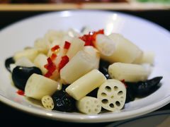 西湖藕节拌木耳-大牌大·传统杭帮菜(湖滨店)