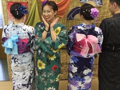-东京都浅草樱花和服租赁店
