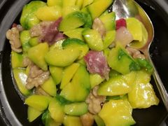 桃仁蒜子焖小瓜-熙楼(翠湖店)