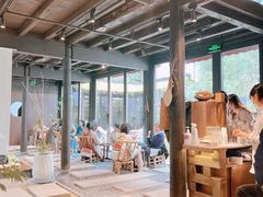 大堂-Metal hands·铁手咖啡