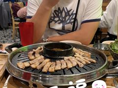 -江南猪肉商会无限续吃(弘大店)