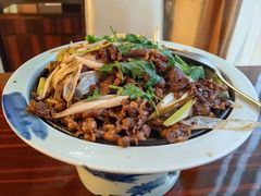 铁板爆炒羊肉-民族饭店-四季餐厅