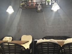 -杨小贤(东融国际影城店)