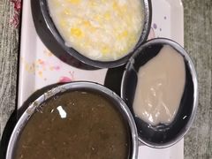 鸳鸯芝麻糊-鲜甜阁·甜品小吃(七星路店)