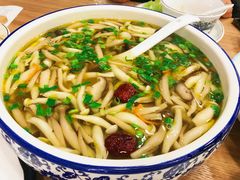 一品菌菇汤-老苏州大客堂·苏帮菜·松鼠桂鱼·苏州传统小吃(观前街人民商场店)