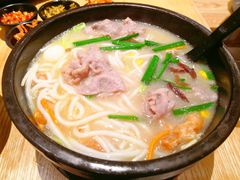 菌汤肥牛过桥米线-云味馆过桥米线(皇庭广场店)