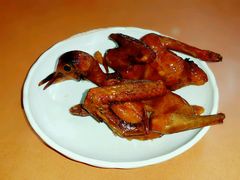 香炸妙龄乳鸽-煲煲掂风味煲仔饭餐厅(西区店)