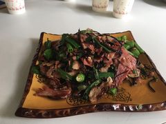 -燕兵眉州肥肠鱼饭店