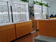 -视野联行眼镜•蔡司•依视路(温江店)