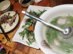 素炒板蓝根-老滇山寨•云南特色菜•地方菜•民族风情歌舞表演(金碧店)