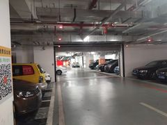 -虹桥天地-停车场