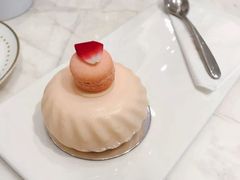 玫瑰草莓芝士蛋糕-PAUL LAFAYET 法式甜品(港汇广场店)