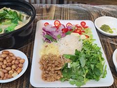 -官塘陈记鱼生·潮汕砂锅粥·牛肉火锅(潮枫路总店)