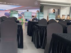 -上海星瀚奔驰4S店(红柳路店)