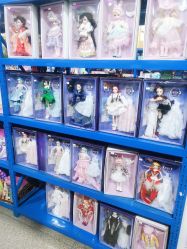 -逝水玩具折扣店