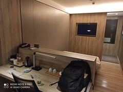 -西安大雁塔科技大学地铁站亚朵酒店