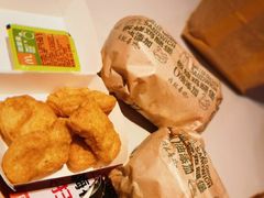-麦当劳(展览路店)