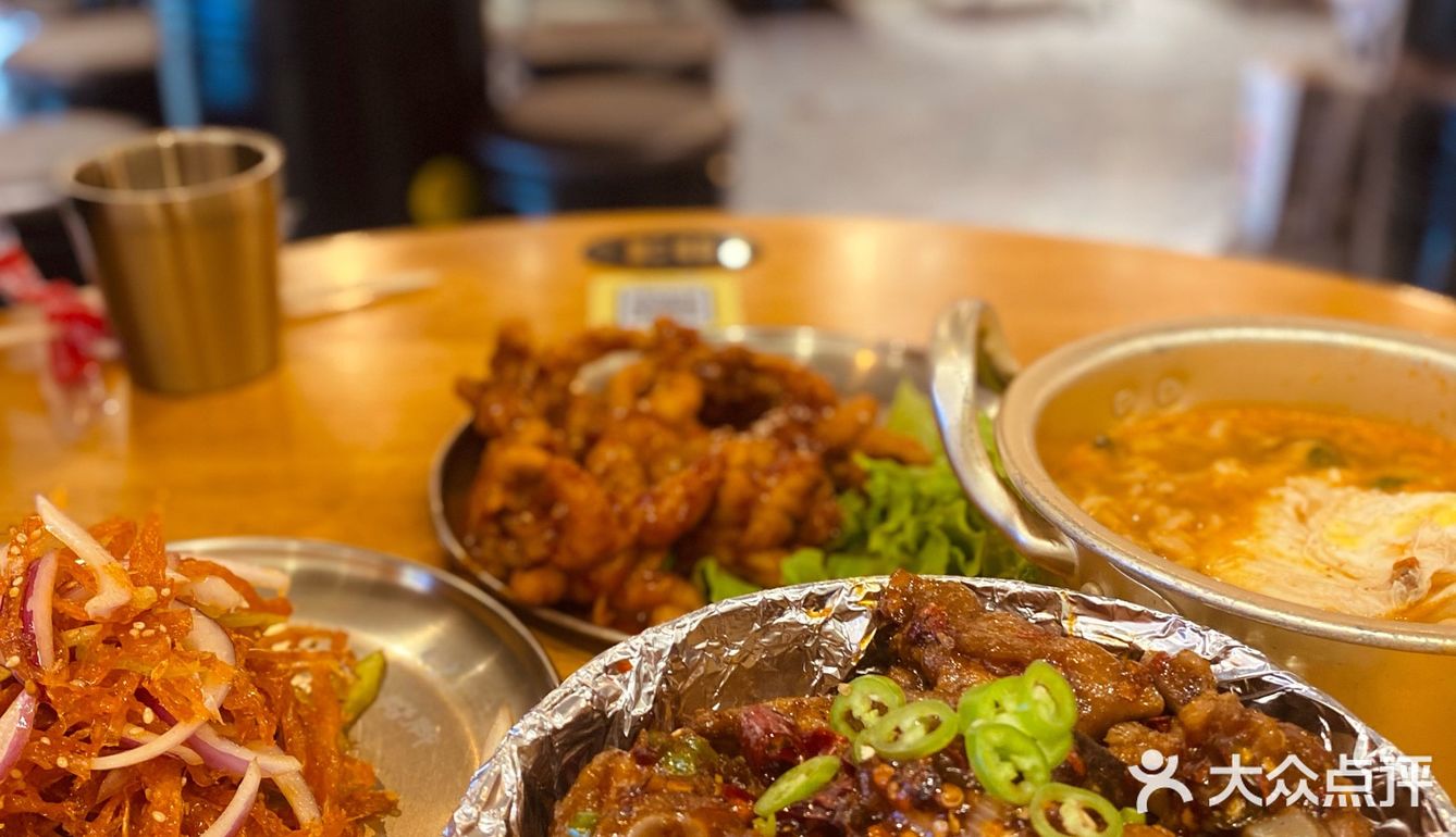 大连 西安路 任昌丁街头猪脚