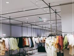 -URBAN REVIVO(欢乐海岸购物中心店)