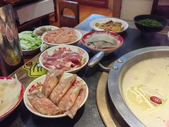 -沸炉重庆老火锅(军事博物馆店)