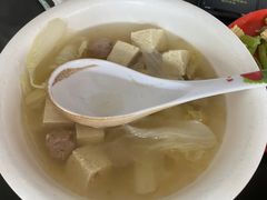 白菜豆腐丸子汤-卤煮老北京酱肉馆