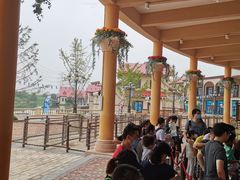 -蓝精灵乐园·世茂精灵之城主题乐园