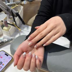 -UGIRL有个美甲