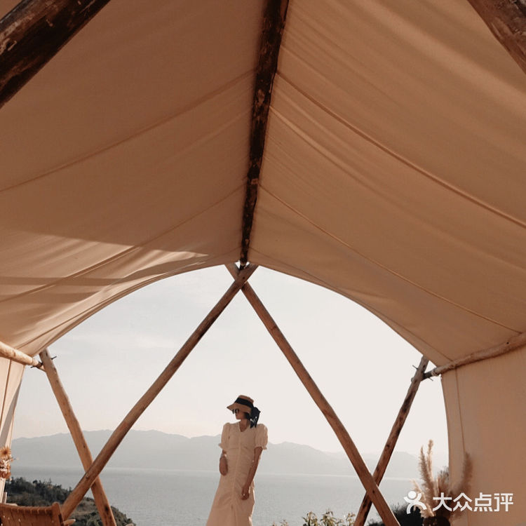 ANNA探店|抚仙湖圣托里尼MU咖啡