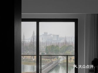 760㎡黑白极简别墅,诗意又高级 | 亦鉴设计刘宏