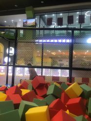 -玩塾品格乐园(宇宙太空龙旗店)