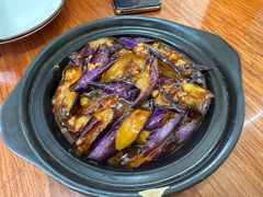 -胡子饮食店