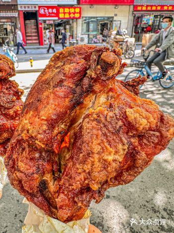武汉不做营销的街头小店1/100,童年味道的大鸡腿子